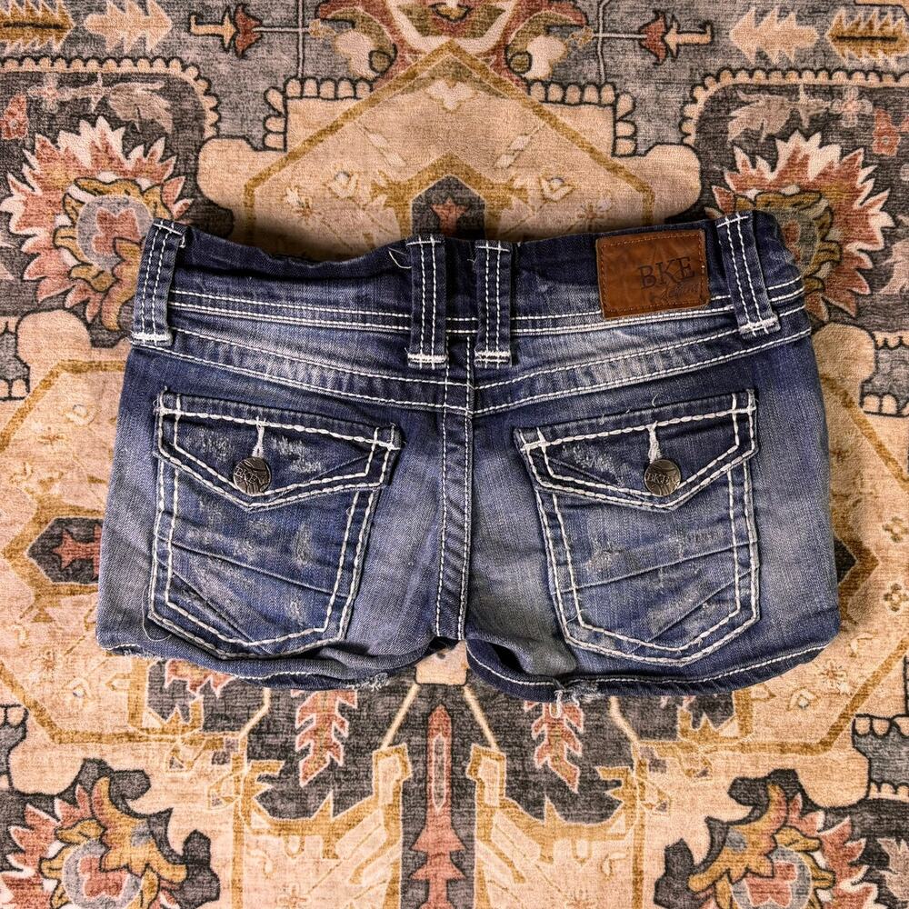 Low rise Y2K BKE Jean shorts Thick Stitch Pockets Booty size 25 Early 2000s
